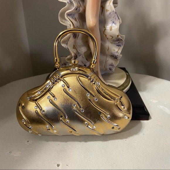Style Italy Handbags - Vintage Style Paris women gold tone and white rhinestone metal case purse. Used.
